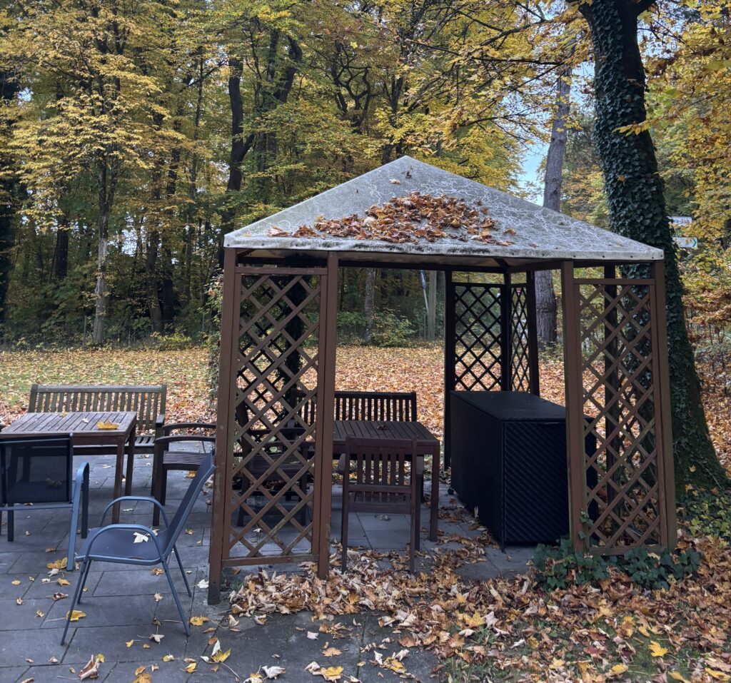 Pavillon Garten Pflegezentrum Planegg Des mach ma.